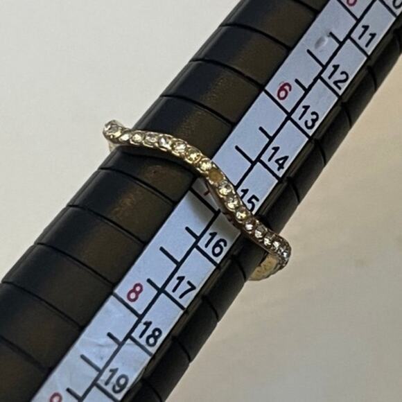 Ring - size 7 - Picture 2 of 6